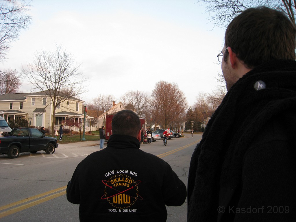 Holiday Hustle 5K 2009 420.jpg - The 2009 running of the Holiday Hustle 5K put on by Running Fit in Dexter Michigan on a sunny but 28 degree on December 5, 2009.